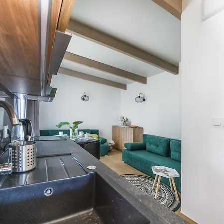 Nowa Dana - Domki Z Sauna, Balia, Jacuzzi Kolo Wladyslawowa Alloggio in famiglia *